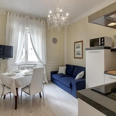 דירה Santi Apostoli Elegant *