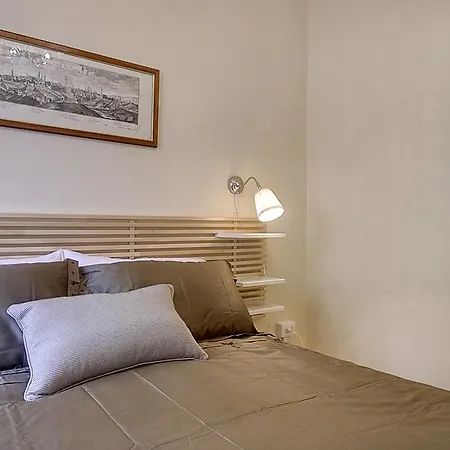 Santi Apostoli Elegant * פירנצה