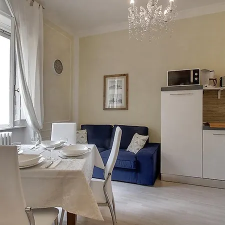 דירה Santi Apostoli Elegant